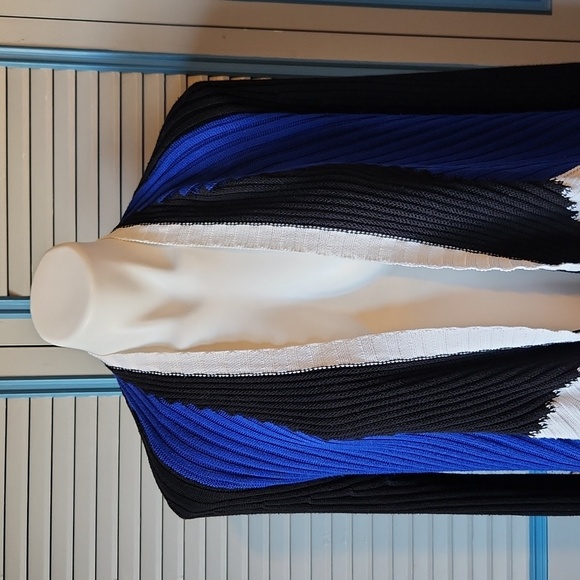 Ana Couture Open Front Colorblock Cardigan - Picture 3 of 14